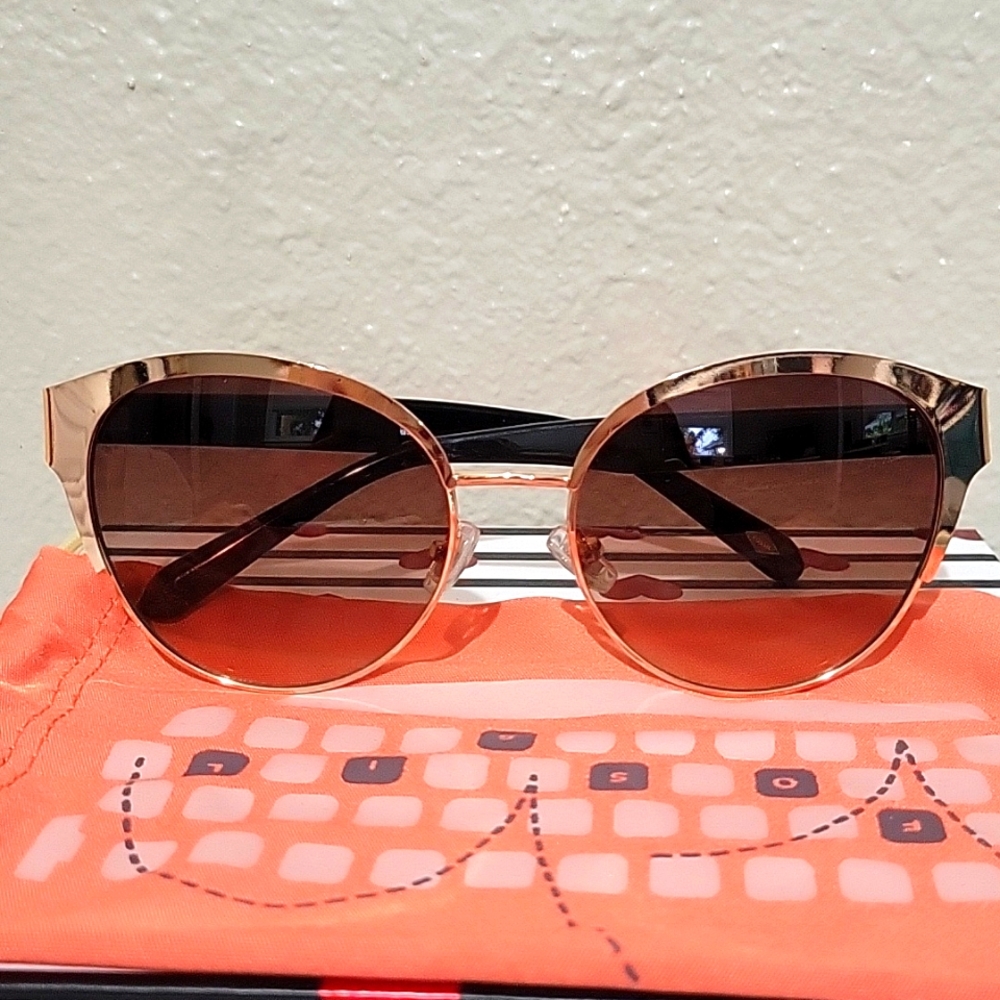 Fossil Rose Gold and Black Women's Cateye Sunglasses - Picture 1 of 5